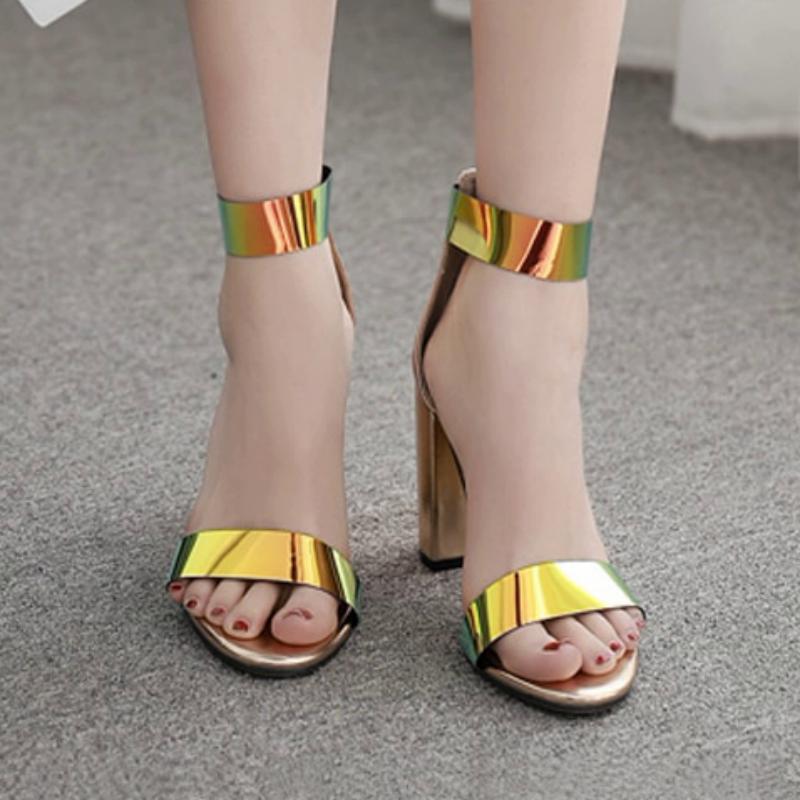 Sandale de vară ortopedice confortabile și elegante