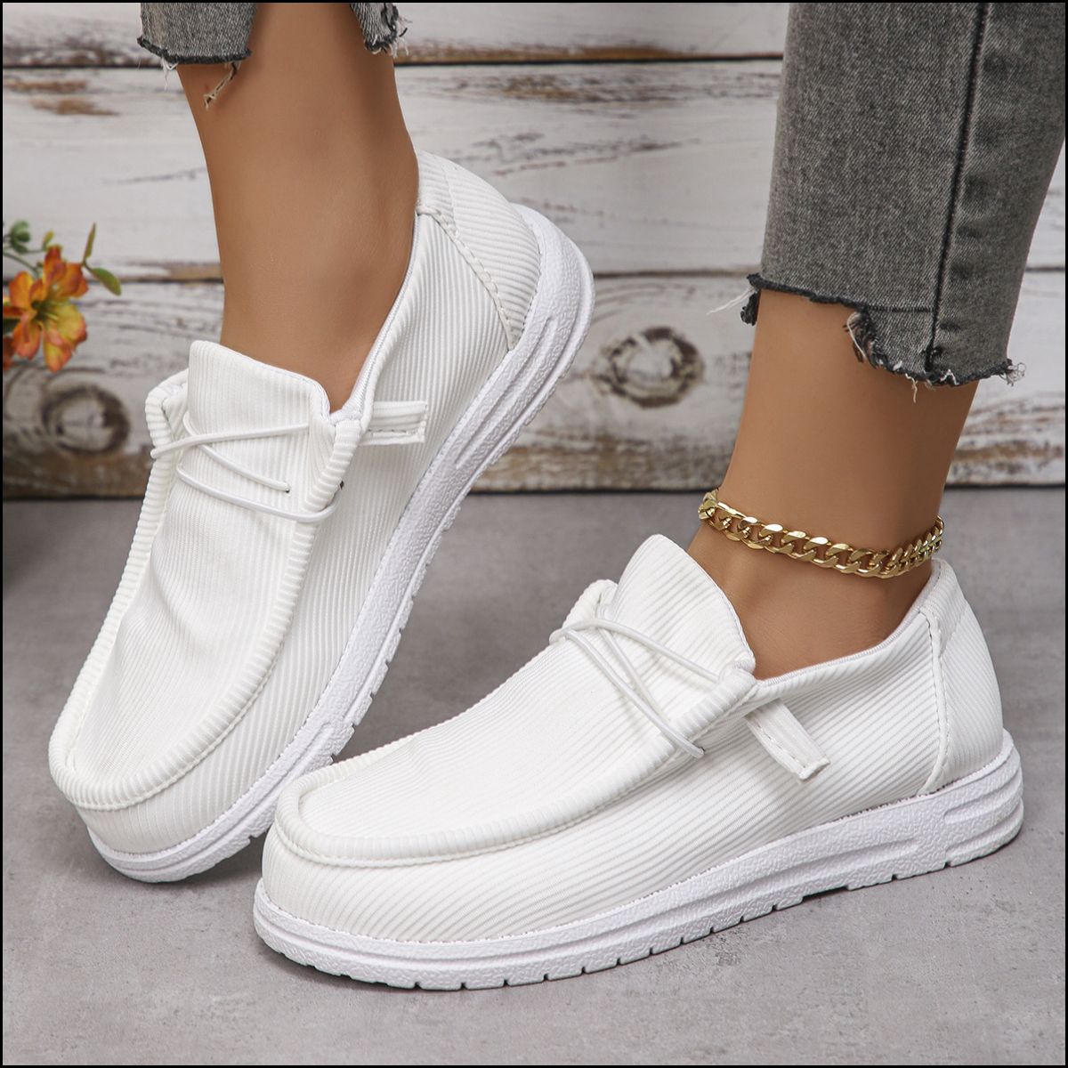 Adidași de vară de susținere eleganți și detaliați