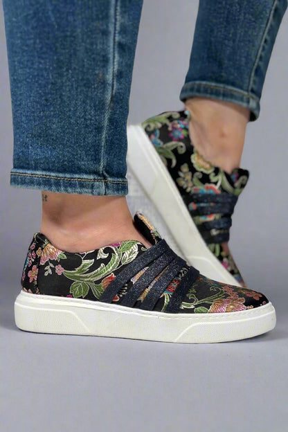 Adidași ortopedici de vară confortabili și versatili