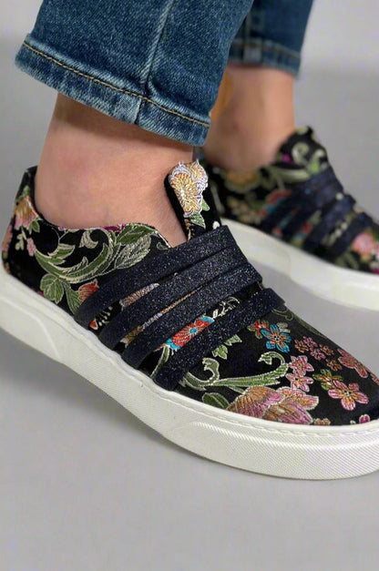 Adidași ortopedici de vară confortabili și versatili