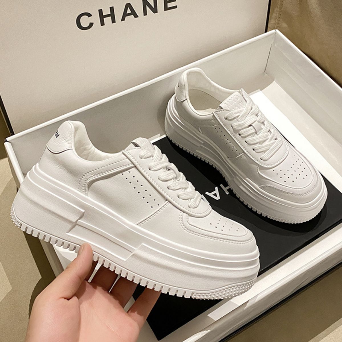 Adidași de vară ortopedici, suportivi și la modă