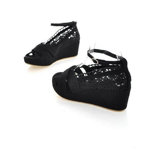 Sandale de vară de susținere elegante și detaliate