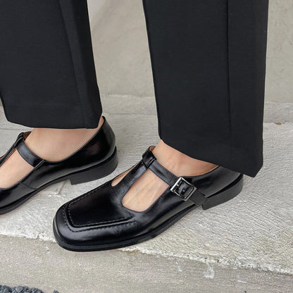 Sandale de vară de susținere elegante și detaliate