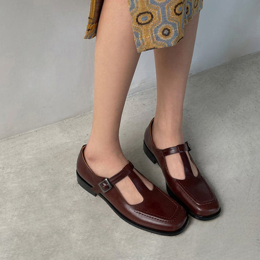 Sandale de vară de susținere elegante și detaliate