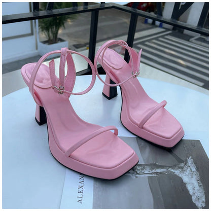 Sandale de vară de susținere elegante și detaliate