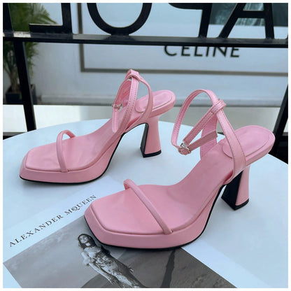 Sandale de vară de susținere elegante și detaliate